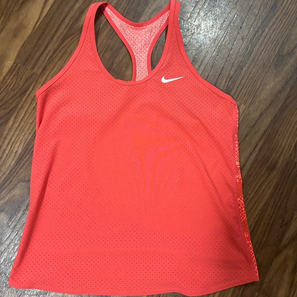Nike Dri Fit * Woman Work out Shirt * Size Small.